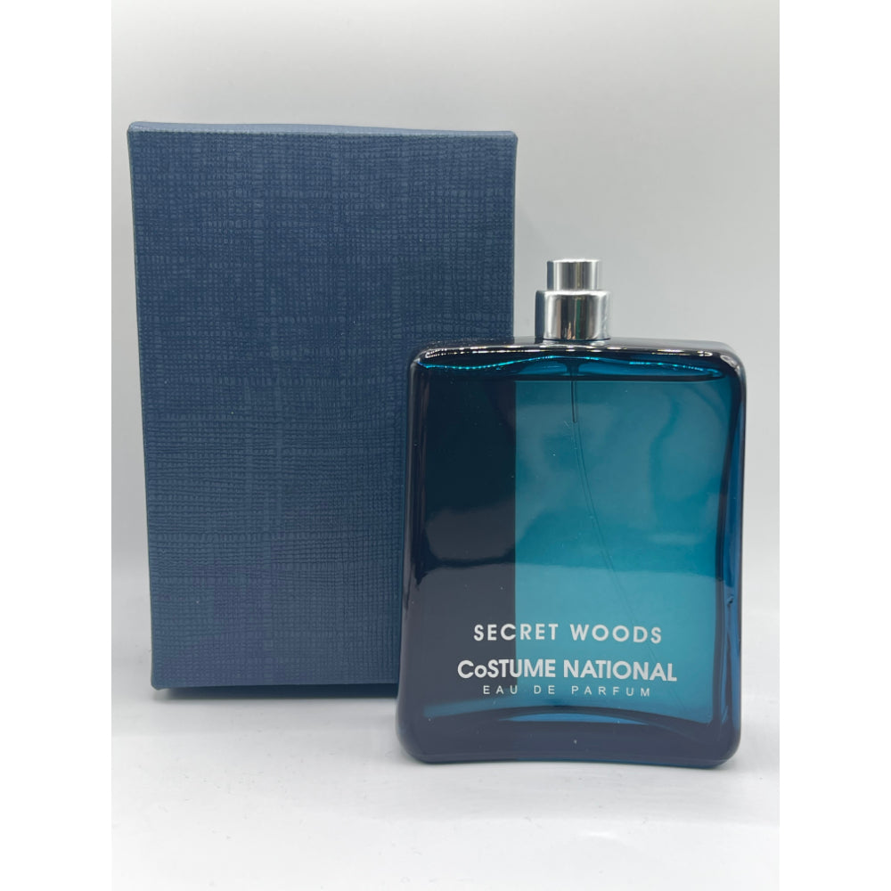 Costume National Secret Woods Eau de Parfum – 100 ml weiße Box*