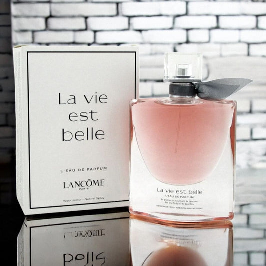 La Vie Est Belle L'Eau de Parfum nachfüllbar – 100 ml weiße Box*