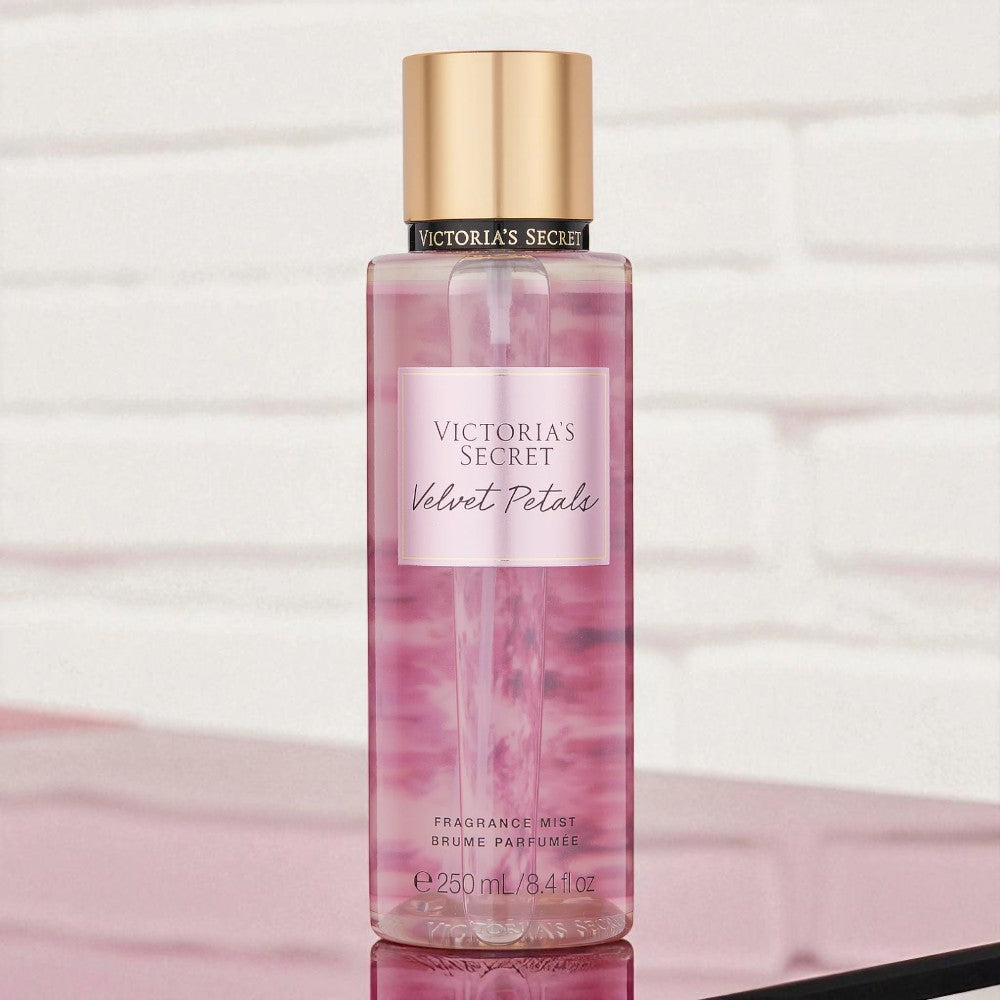 Victoria's Secret Velvet Petals Acqua Profumata Glitterata Corpo - 250 ml