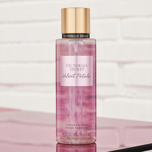 Victoria's Secret Velvet Petals Acqua Profumata Glitterata Corpo - 250 ml